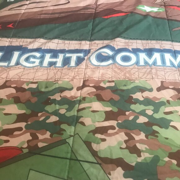 POTTERY BARN BEDSPREAD/COMFORTER CAMO FLIGHT COMMAND REVERSABLE 85"X68 - Picture 3 of 9